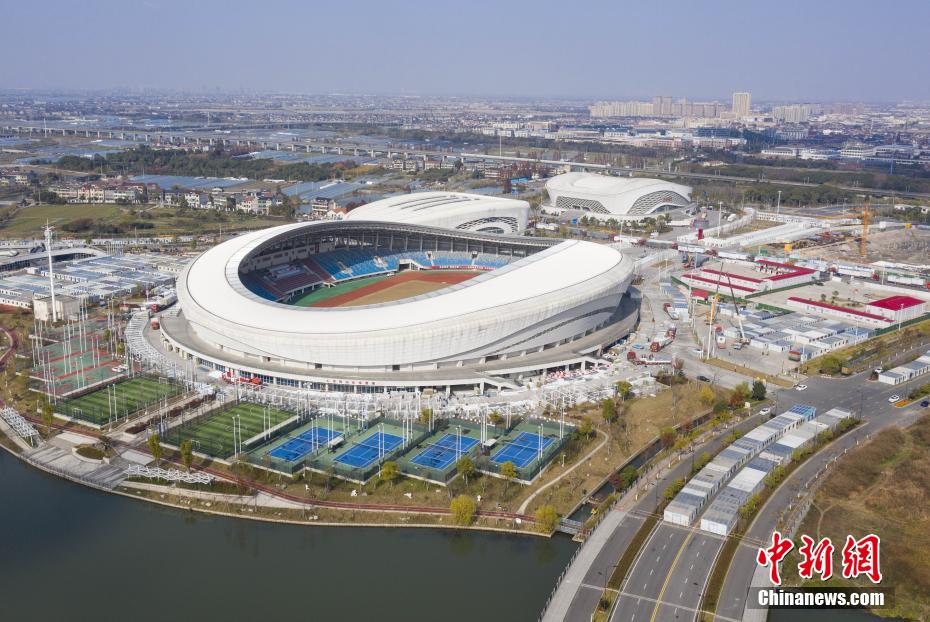 Zhejiang: constru??o de isolamento temporário está em andamento  