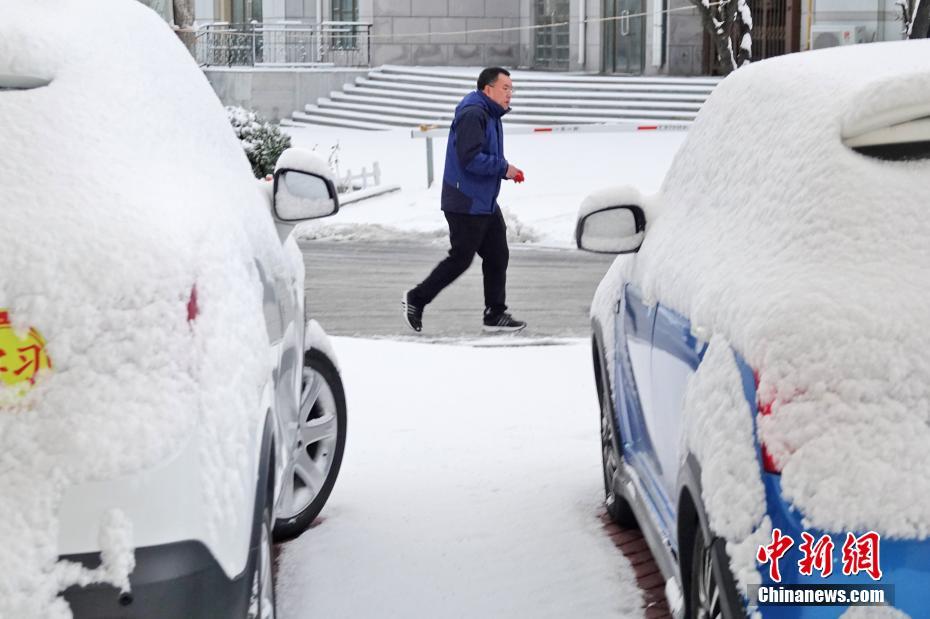 China: onda de frio atinge muitas partes de país com queda de neve e de temperatura