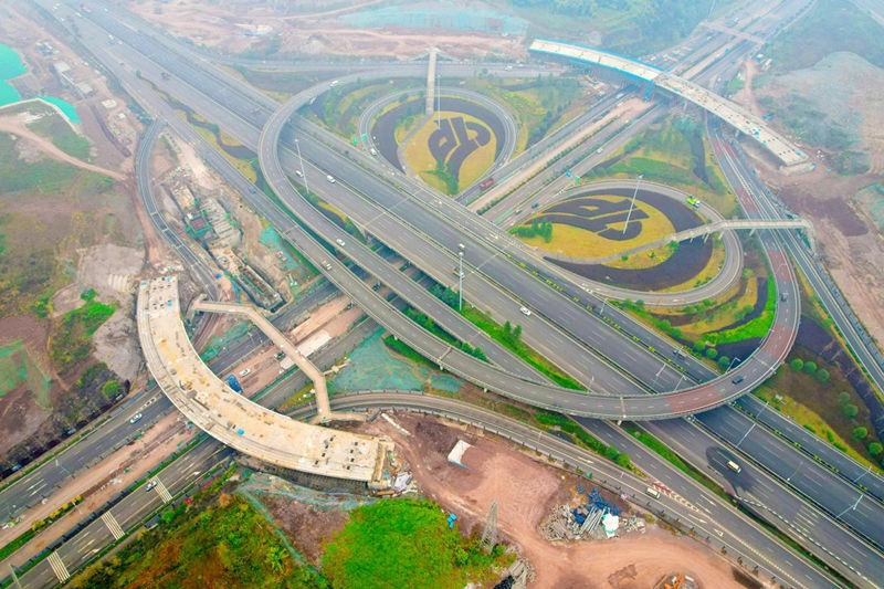 Rosto do Rei Macaco aparece em entroncamento rodoviário em Chongqing