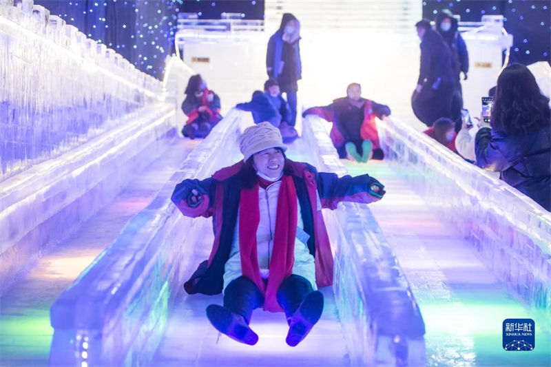 8o Festival Nacional do Gelo e da Neve é inaugurdo em Wuhan