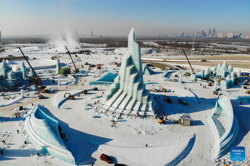 Constru??o do Parque Temático Mundo de Gelo e Neve na China está em andamento