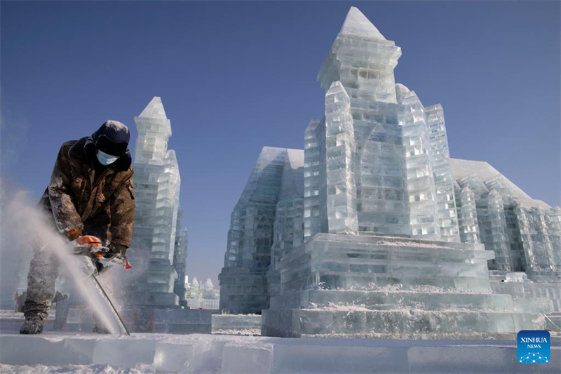 Constru??o do Parque Temático Mundo de Gelo e Neve na China está em andamento