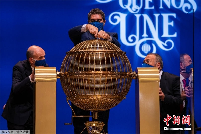 Espanha: mais de 2,4 bilh?es de euros foram distribuídos em prêmios da loteria 