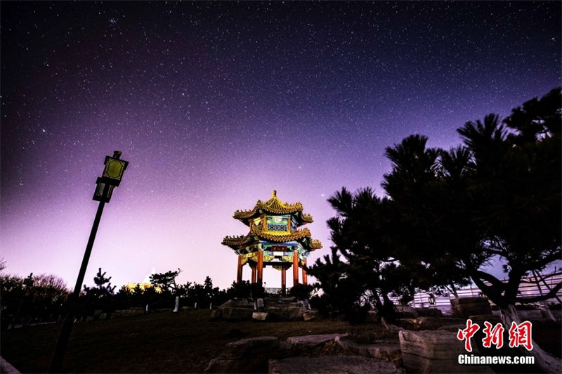 Primeira chuva de meteoros de 2022 ilumina o céu 