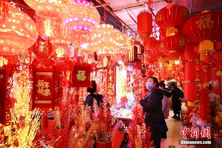 Atmosfera do Ano Novo Chinês se espalha no sudoeste da China