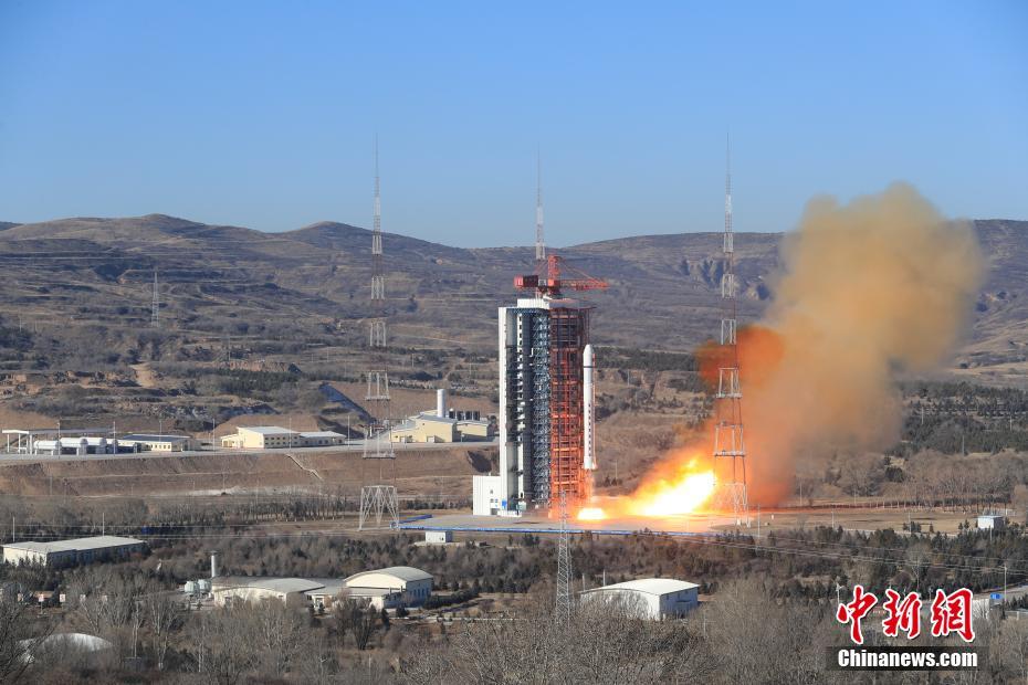 China lan?a satélite Shiyan-13 com sucesso