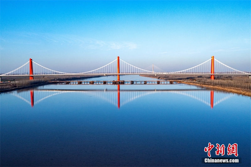 Jinan: maior ponte de viga de caixa de a?o do mundo aberta ao transito