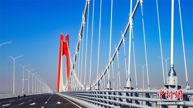 Jinan: maior ponte de viga de caixa de a?o do mundo aberta ao transito