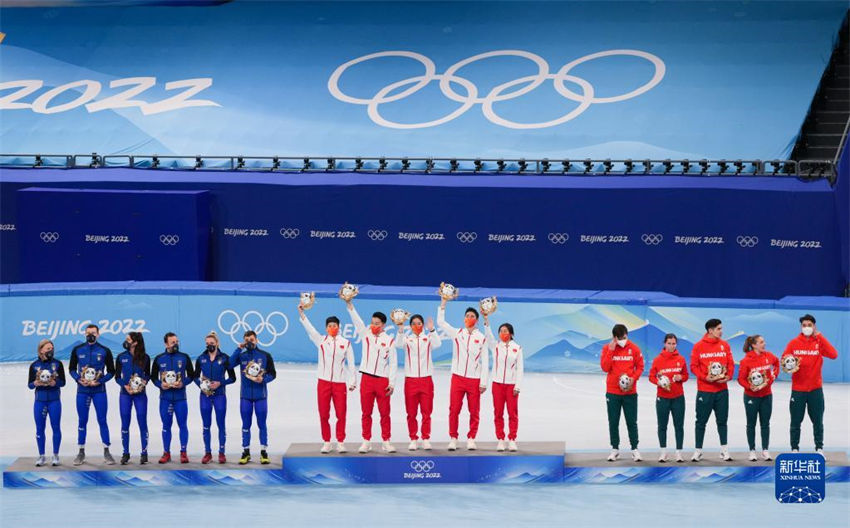  Beijing 2022: China conquista primeira medalha de ouro