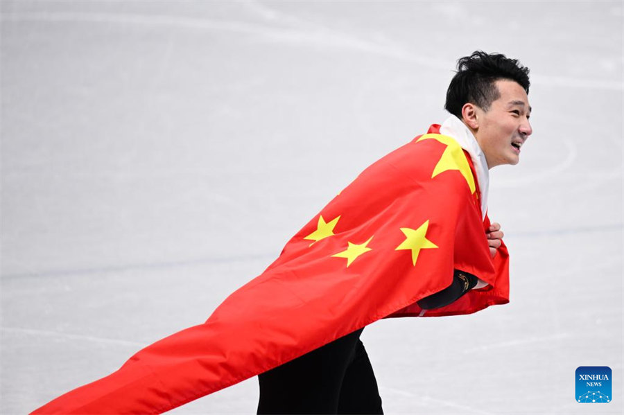 Beijing 2022: patinador chinês Ren Ziwei ganha ouro na patina??o de velocidade de pista curta de 1000m masculino