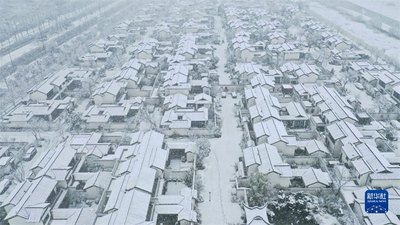 China registra queda de neve em várias cidades