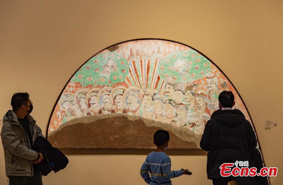 Exposi??o de artesanato tradicional chinês é inaugurada em Beijing