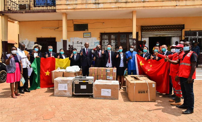 Autoridade camaronesa expressa gratid?o à equipe médica chinesa