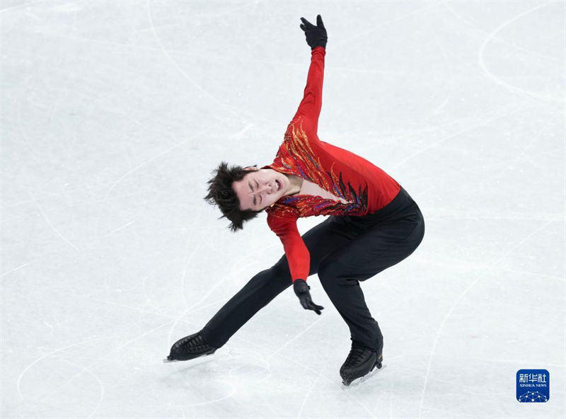 Salto axel quádruplo de Yuzuru Hanyu é reconhecido pela ISU, Jin Boyang da China bate o melhor recorde pessoal