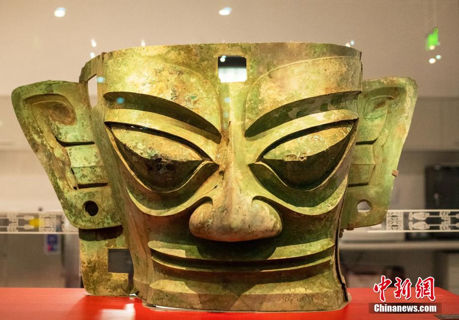 Sichuan:“máscara de bronze” de Sanxingdui está oficialmente à disposi??o do público