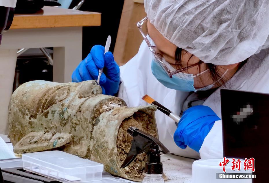 Sichuan:“máscara de bronze” de Sanxingdui está oficialmente à disposi??o do público