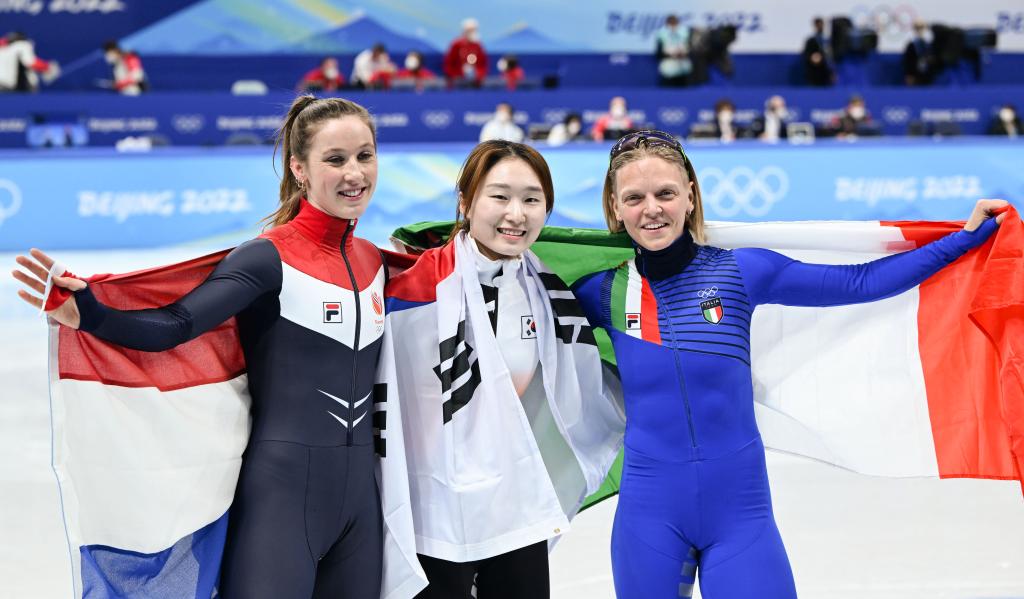 Choi, da Coreia do Sul, defende título feminino de patina??o de velocidade em pista curta de 1.500m em Beijing 2022