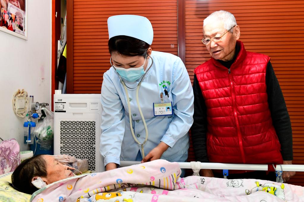 Shandong estabelece plataforma on-line que presta servi?os de enfermagem domiciliar