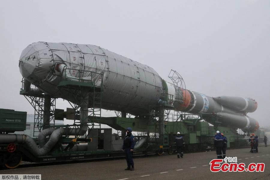 Foguete com satélites da empresa britanica OneWeb transportados para a plataforma de lan?amento em Baikonur