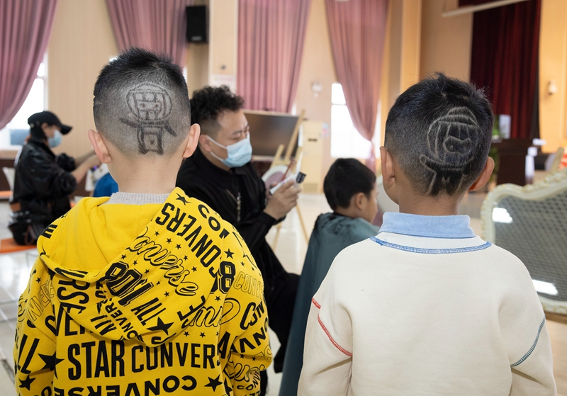 Chineses celebram o festival tradicional Longtaitou