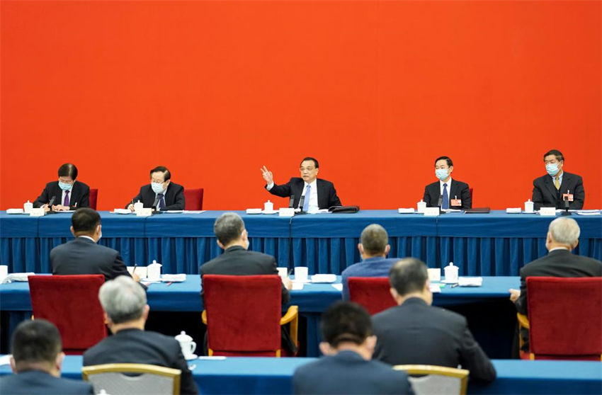 Líderes chineses participam de discuss?es com conselheiros políticos