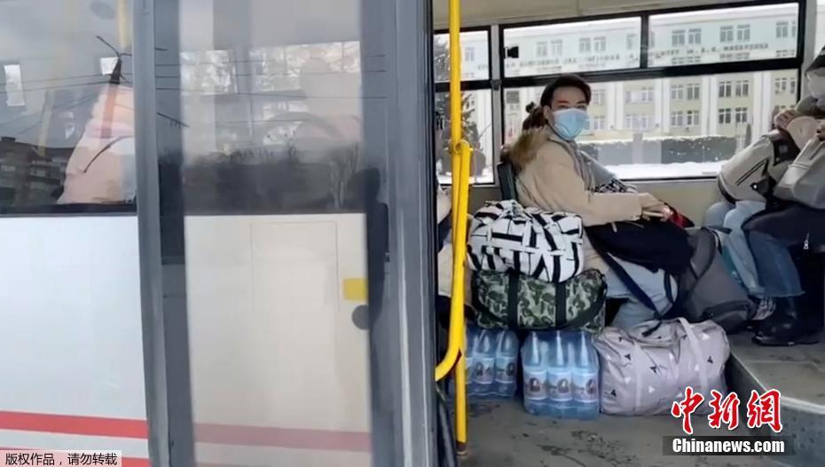 Ucrania abre corredores humanitários para evacua??o de civis