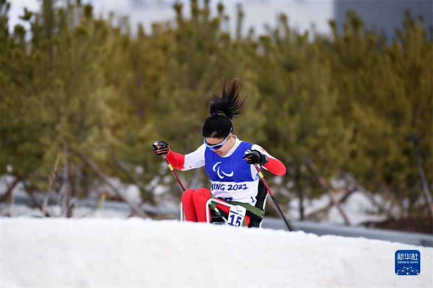 Yang conquista segunda medalha de ouro no sprint sentado cross-country, 10a da China nos Jogos Paralímpicos de Beijing