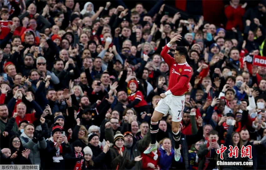 Cristiano Ronaldo reivindica recorde de artilheiro de todos os tempos com 807 gols