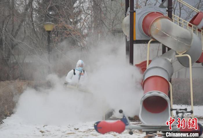 Changchun realiza trabalho de desinfe??o em áreas-chaves