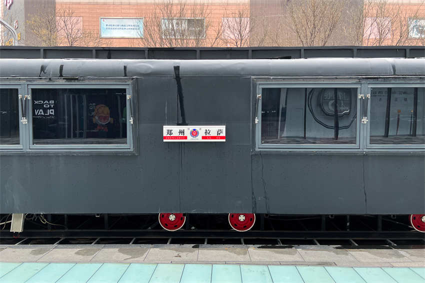 Galeria: modelo de trem a vapor em Zhengzhou atrai visitantes 