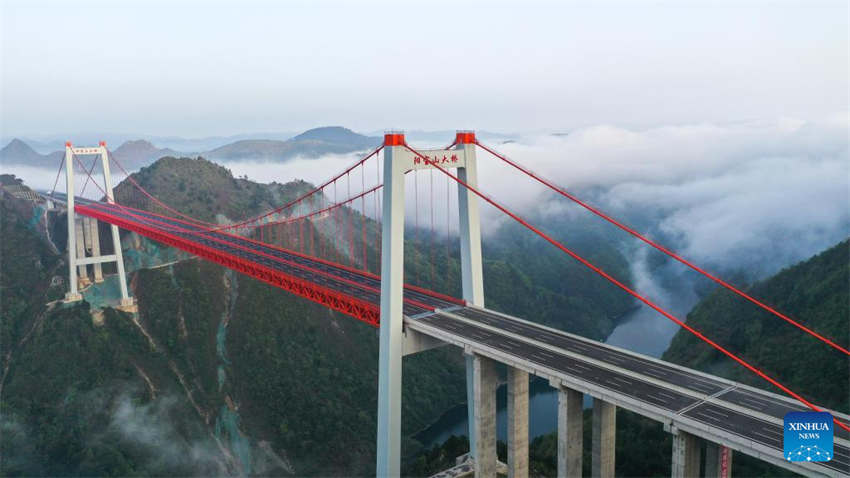 Constru??o da linha principal da rodovia Guiyang-Huangping entra na fase final