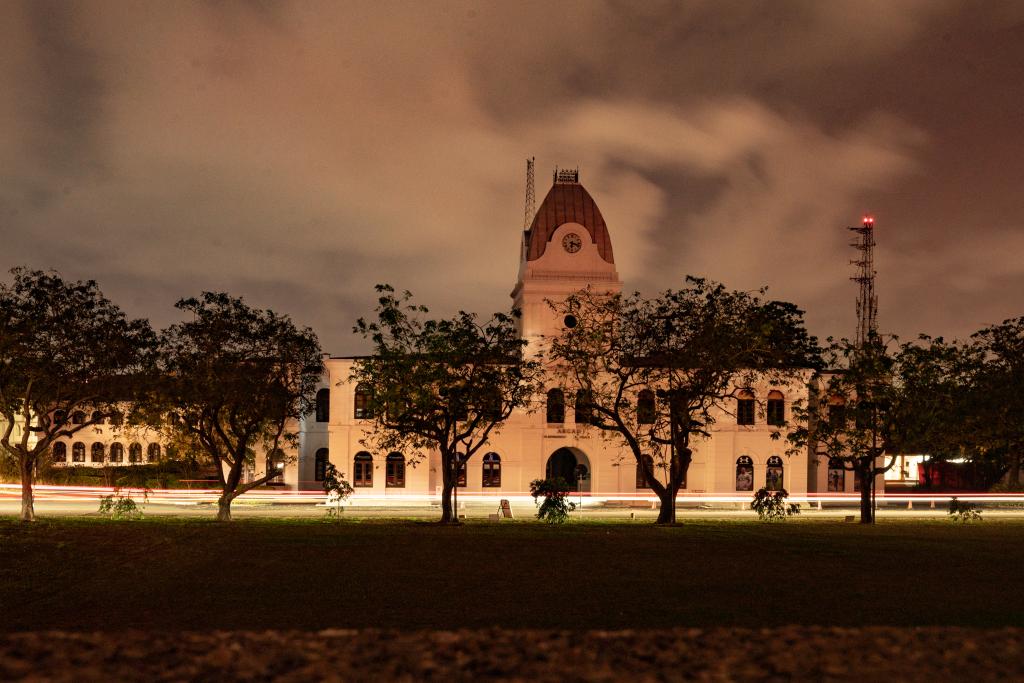 Sri Lanka imp?e toque de recolher de 36 horas sob estado emergencial