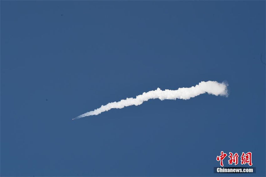China lan?a com sucesso satélite Gaofen-3 03