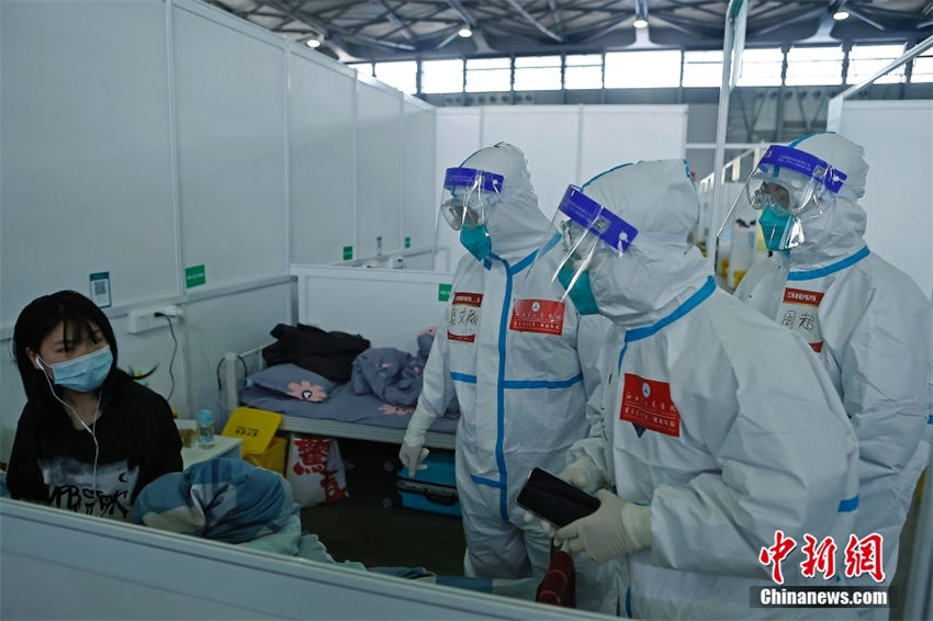 Galeria: hospital de campanha do Centro Nacional de Exposi??es de Shanghai