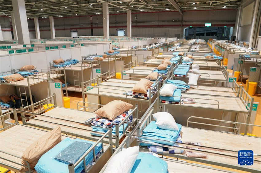 Galeria: hospital de campanha do Centro Nacional de Exposi??es de Shanghai durante a madrugada