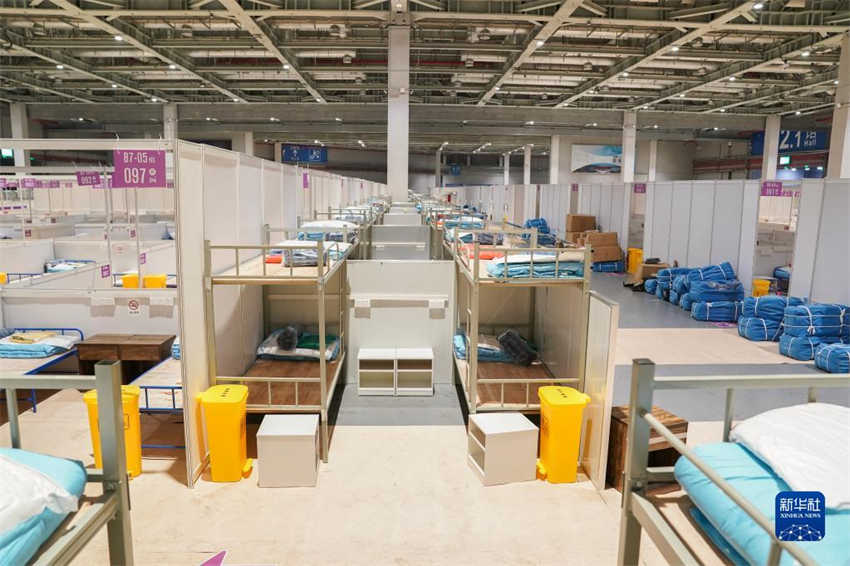 Galeria: hospital de campanha do Centro Nacional de Exposi??es de Shanghai durante a madrugada