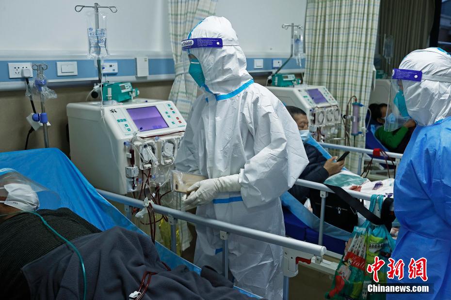 Centro Temporário de Hemodiálise em Shanghai oferece servi?os de hemodiálise aos pacientes