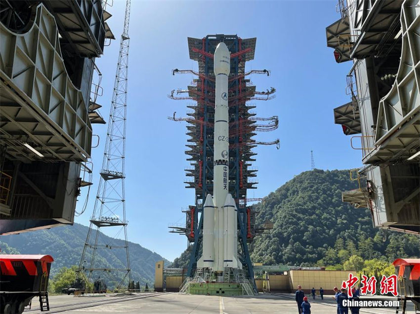 China lan?a satélite Zhongxing-6D