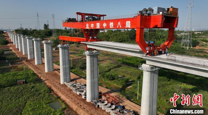 Constru??o do trecho Chengdu da ferrovia de alta velocidade Chengdu-Zigong está em andamento