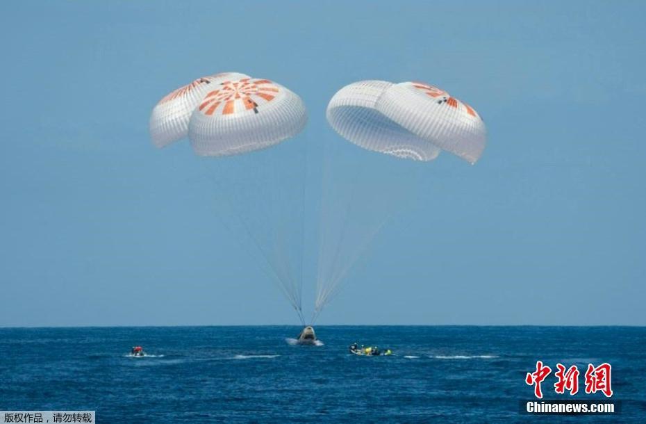 Primeira miss?o privada à Esta??o Espacial Internacional retorna à Terra