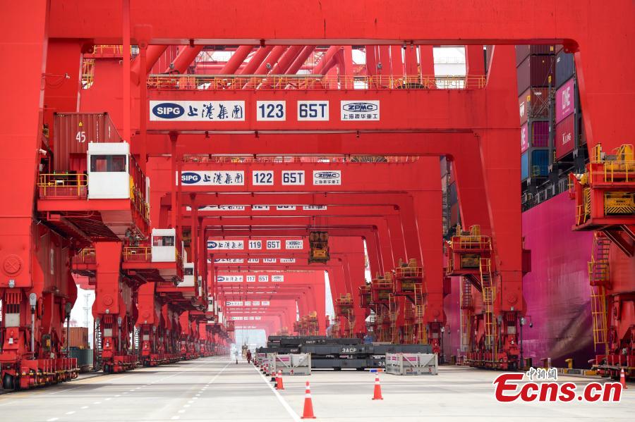 Porto de Shanghai retoma funcionamento normal