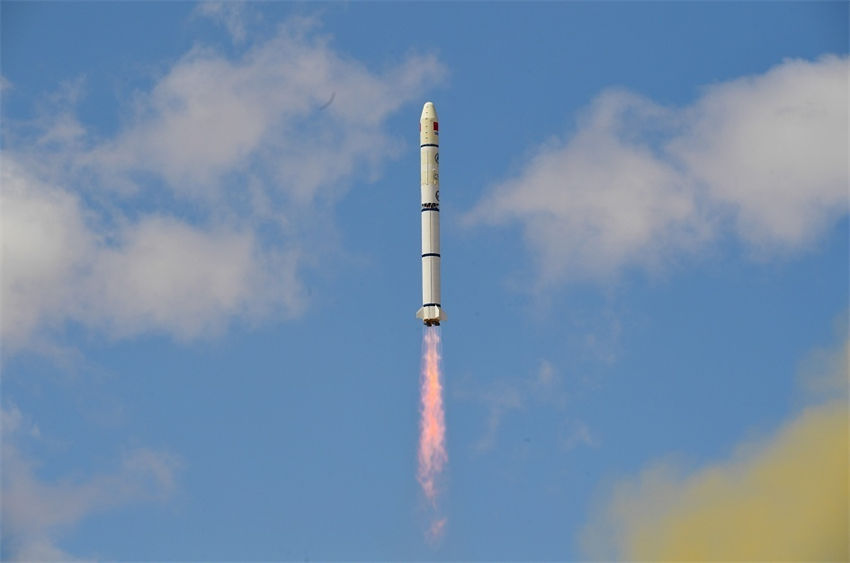 China lan?a dois novos satélites com sucesso