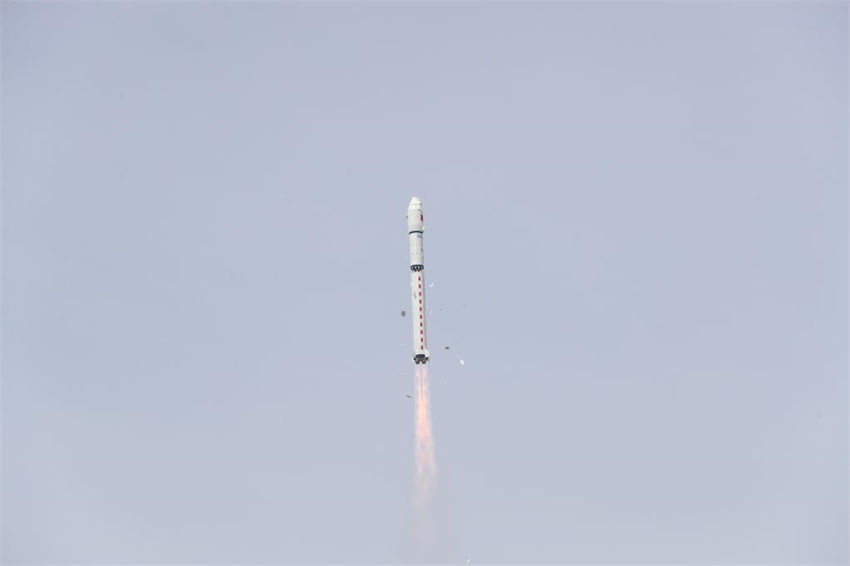 China lan?a novos satélites comerciais com sucesso