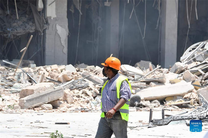 Pelo menos 8 pessoas morreram em explos?o de hotel em Havana