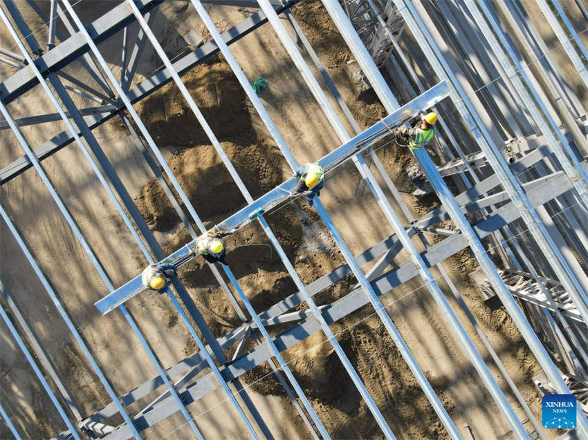 Projetos de infraestrutura s?o construídos na zona piloto chave de Tacheng, Xinjiang