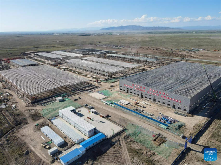 Projetos de infraestrutura s?o construídos na zona piloto chave de Tacheng, Xinjiang