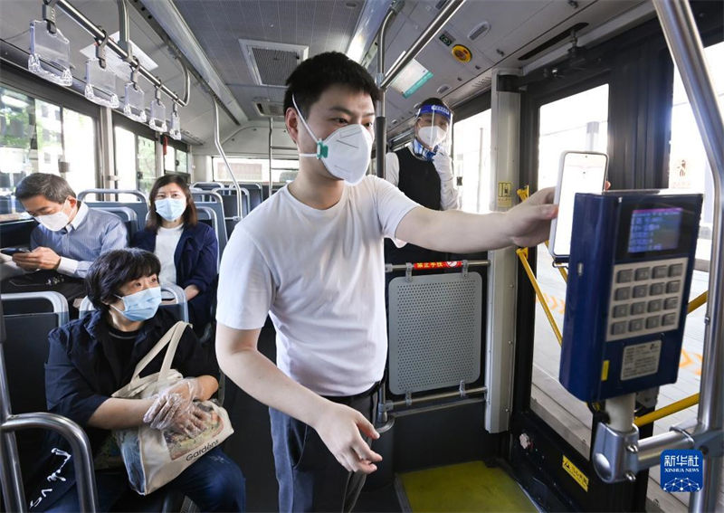 Shanghai retoma circula??o dos transportes públicos