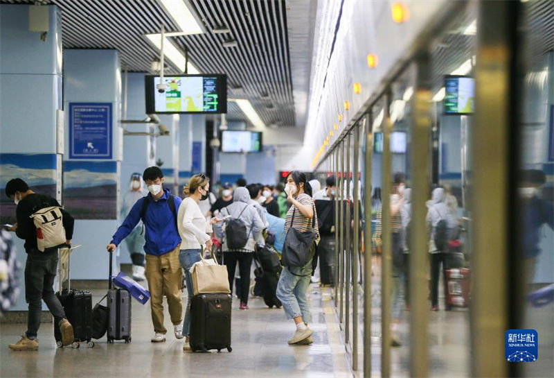 Shanghai retoma circula??o dos transportes públicos