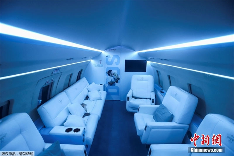 Avi?o com temática de Maradona estreia na Argentina