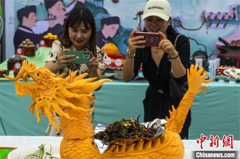 China recebe Festival do Barco-Drag?o em todo o país